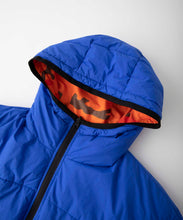 Load image into Gallery viewer, REVERSIBLE HOODED CAMO JACKET
