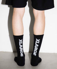 Load image into Gallery viewer, STANDARD LOGO 2 MIDDLE SOCKS
