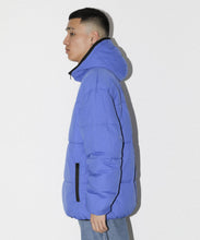 Load image into Gallery viewer, REVERSIBLE HOODED CAMO JACKET
