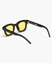 Load image into Gallery viewer, XL x AKILA APOLLO YELLOW LENS
