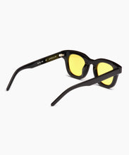 Load image into Gallery viewer, XL x AKILA APOLLO YELLOW LENS
